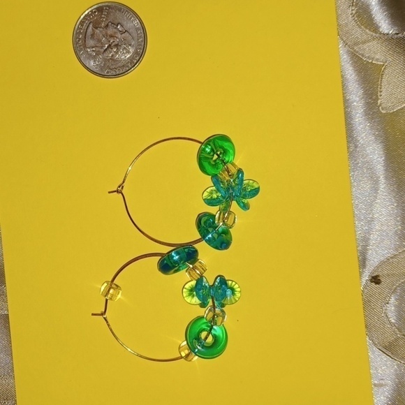 Hand Crafted Jewelry - Handmade Hoop Green Star beaded Earrings
